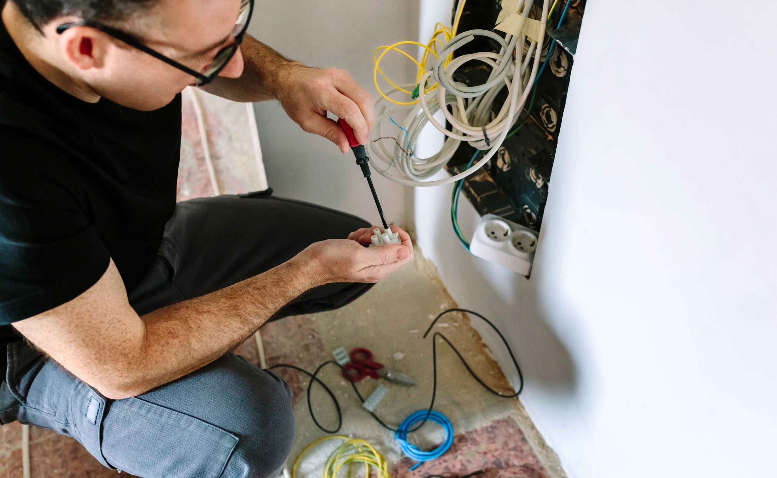 Best Residential and Commercial Rewiring Service